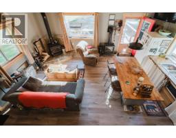 24451 Youngs Point Road, Valleyview, AB T0H0Y0 Photo 11