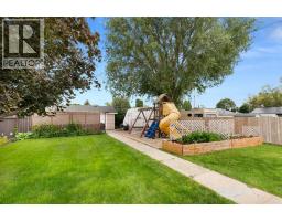 601 3 Street Se, Redcliff, AB T0J2P0 Photo 37