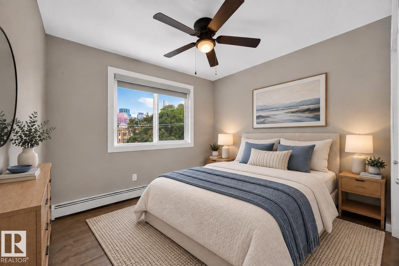 #405 10118 95 ST NW - 25