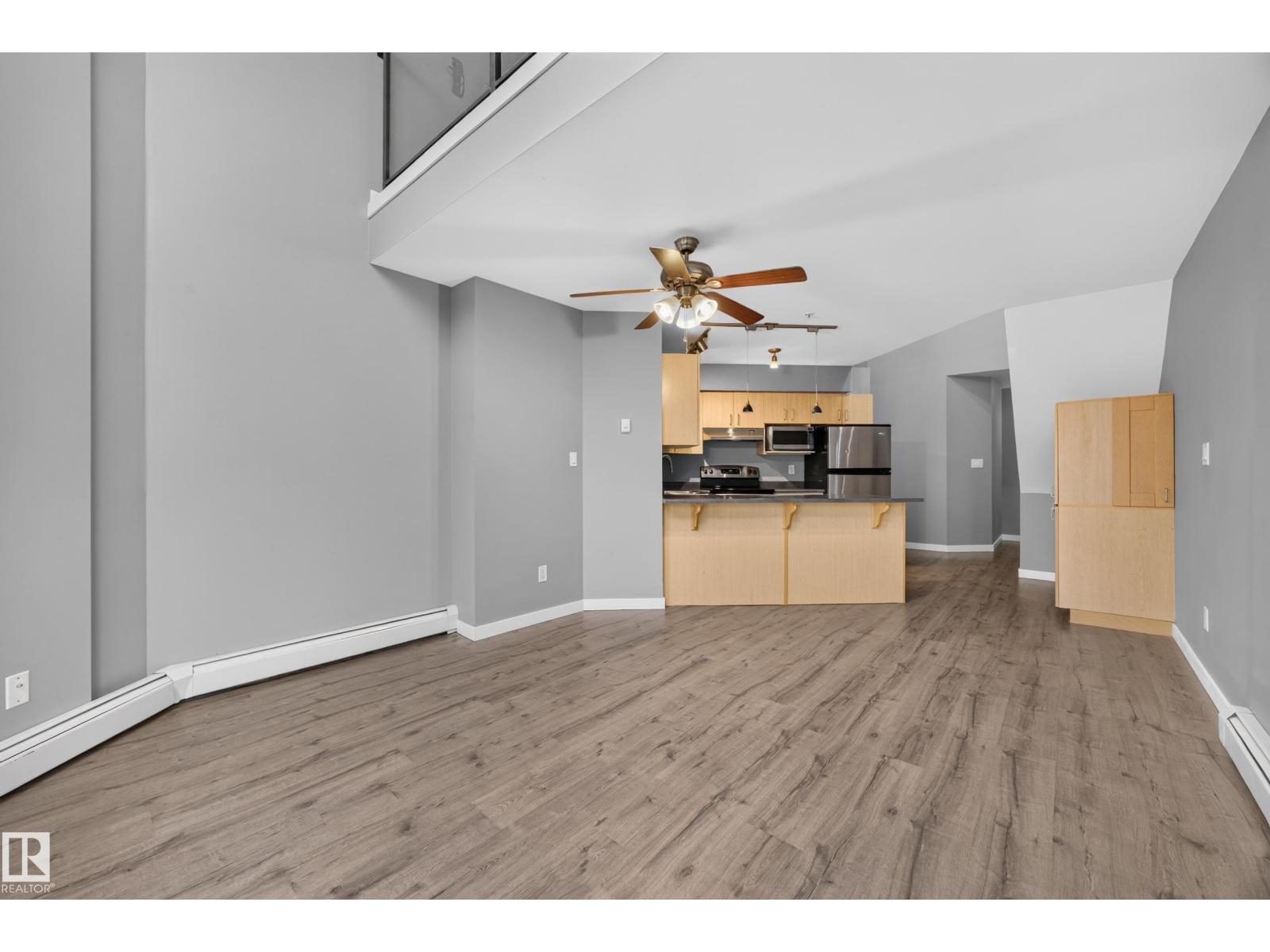 #405 10118 95 ST NW - 15