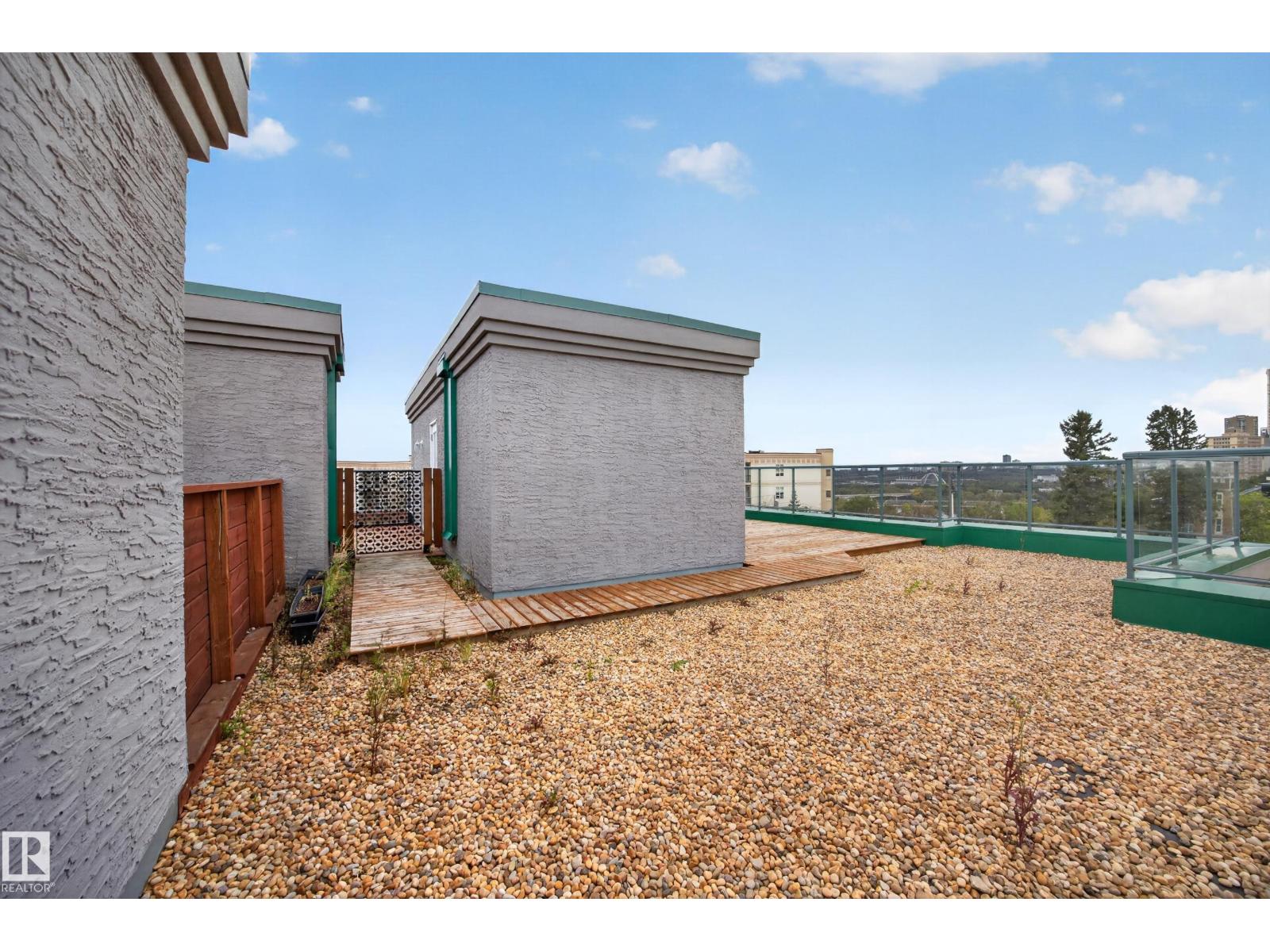 #405 10118 95 ST NW - 38