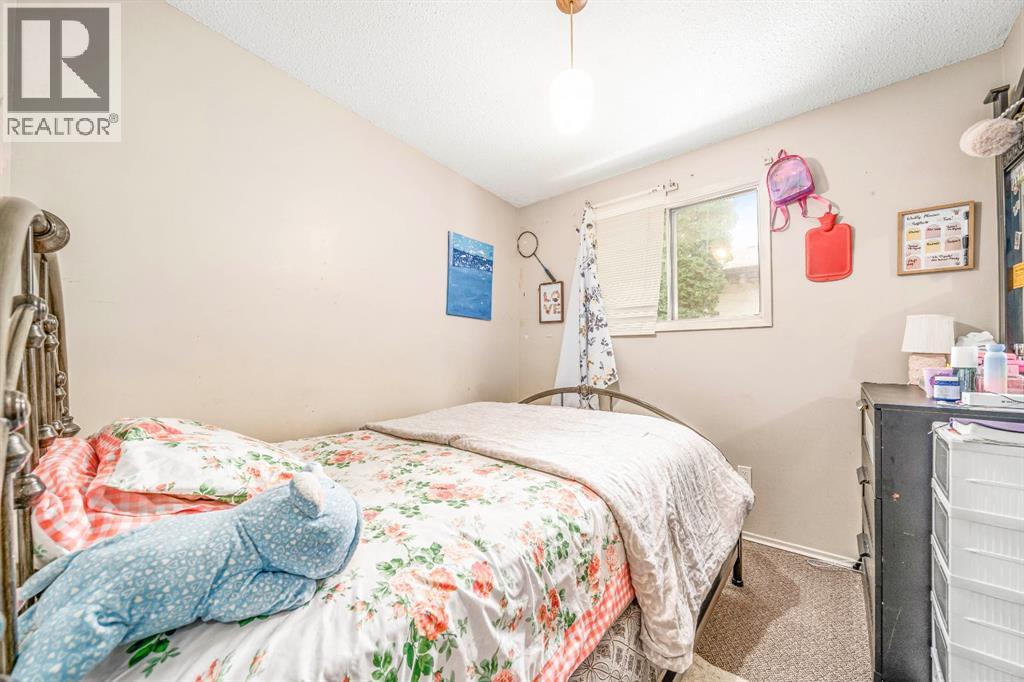 52 9 Avenue E - 15