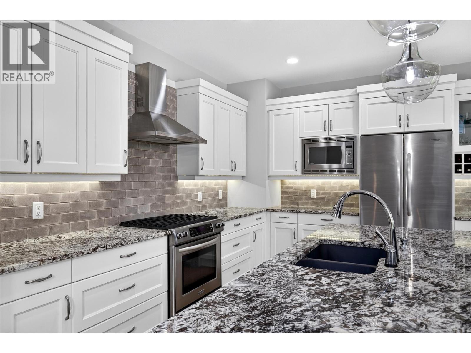  195 Lost Creek Court, Kelowna