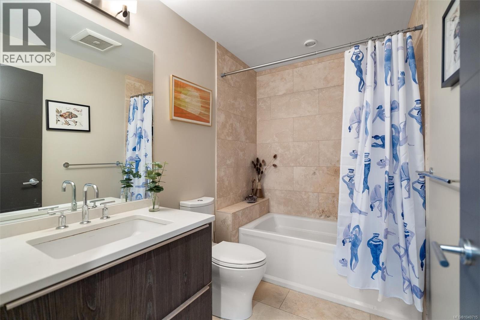 #105 1011 Burdett Ave - 16