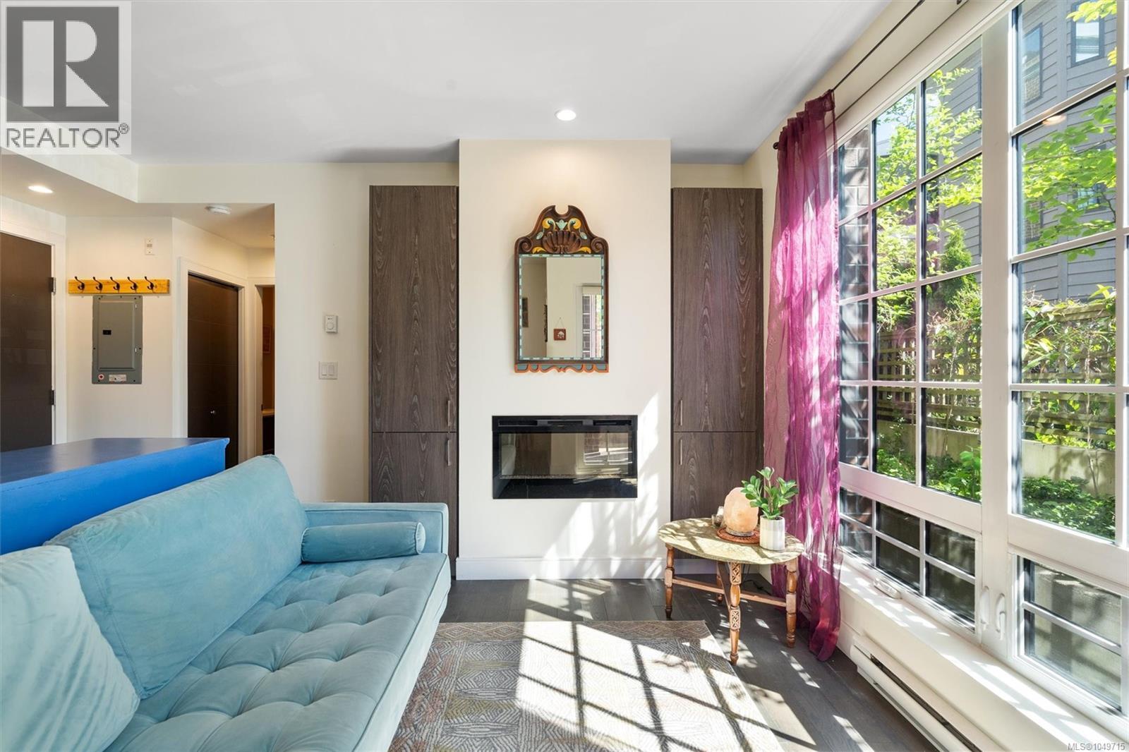 #105 1011 Burdett Ave - 2