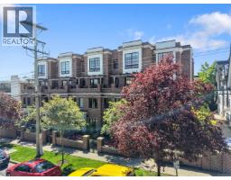 105 1011 Burdett Ave, Victoria, BC V8V3G9 Photo 18