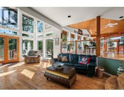 486 Bluff Way, Mayne Island, BC V0N2J2 Photo 17