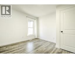 3076 Sandwich Unit# Upper, Windsor, ON N9C1A4 Photo 12