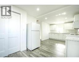 3076 Sandwich Unit# Upper, Windsor, ON N9C1A4 Photo 14