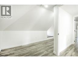 3076 Sandwich Unit# Upper, Windsor, ON N9C1A4 Photo 15