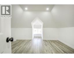 3076 Sandwich Unit# Upper, Windsor, ON N9C1A4 Photo 16