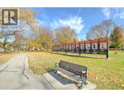 3076 Sandwich Unit# Upper, Windsor, ON N9C1A4 Photo 22