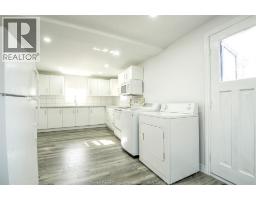 Living room - 3076 Sandwich Unit# Upper, Windsor, ON N9C1A4 Photo 9