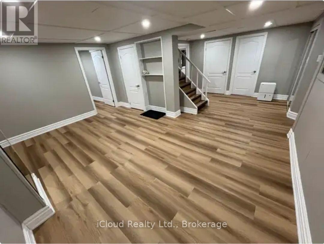 60 TORRANCE WOODS - Image 10