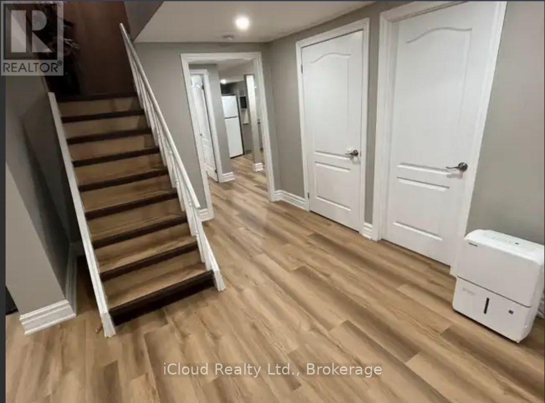 60 TORRANCE WOODS - 12
