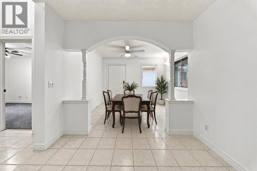 228 Taradale Close NE - 10