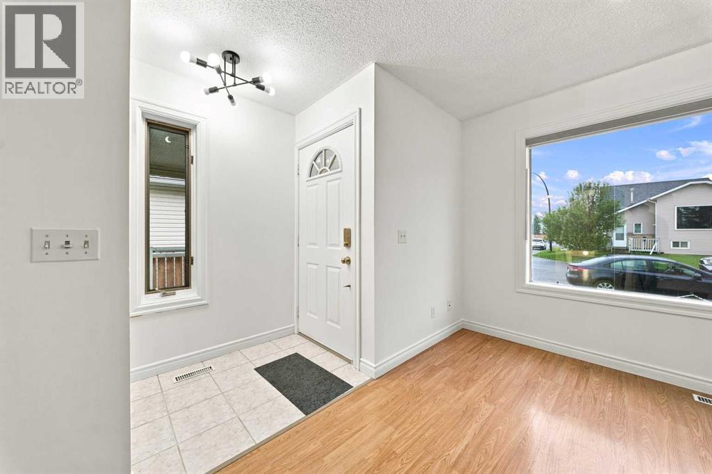 228 Taradale Close NE - 3