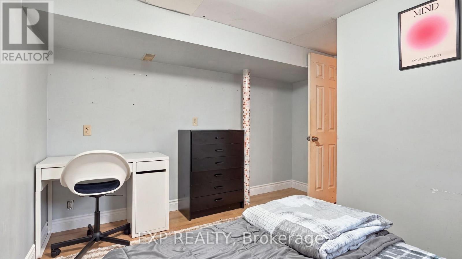 123 JACOBSON AVENUE - Image 20