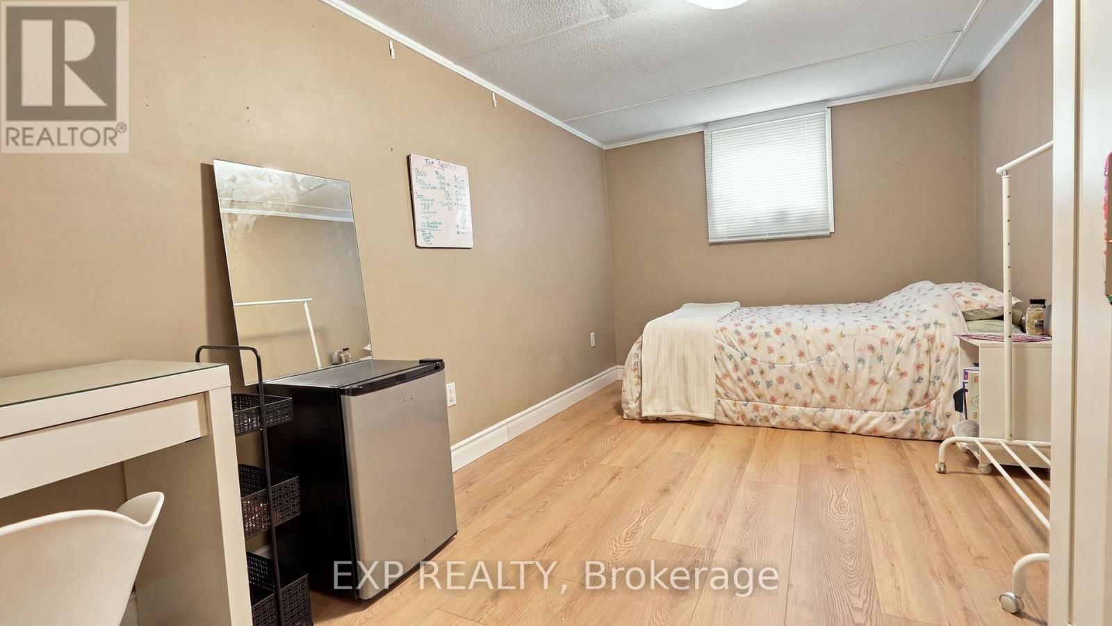 123 JACOBSON AVENUE - Image 23