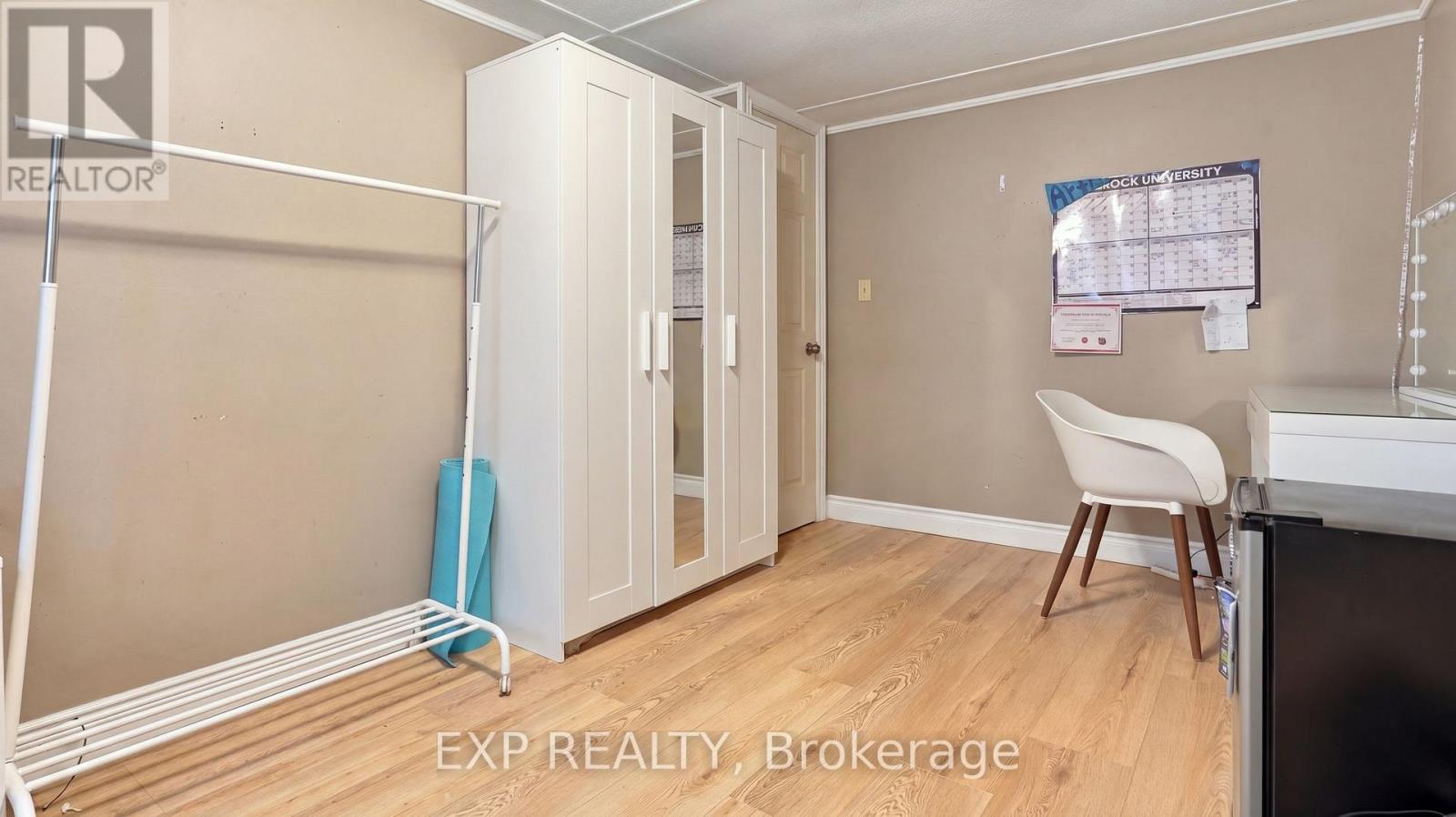 123 JACOBSON AVENUE - Image 24