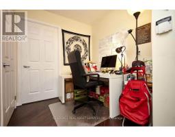 812 - 228 Queens Quay W, Toronto, ON M5J2X1 Photo 6