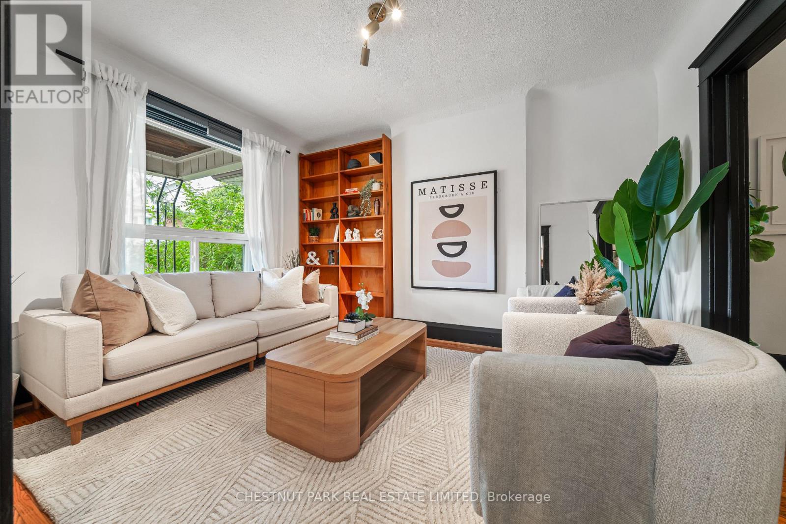 Photo of 791 Manning Avenue