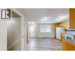 2pc Bathroom - 5327 60 Street, Stettler, AB T4K1L7 Photo 6