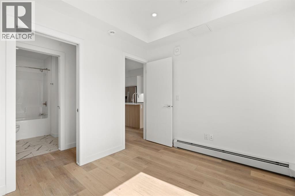#4214 150 Carrington Gate NW - 15