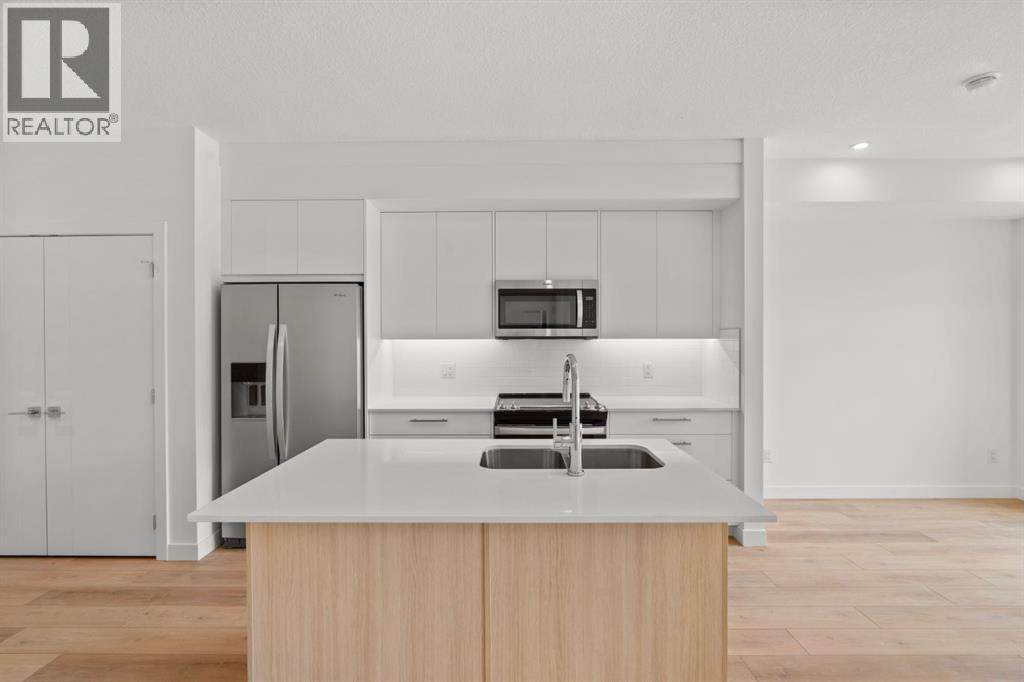 #4214 150 Carrington Gate NW - 3