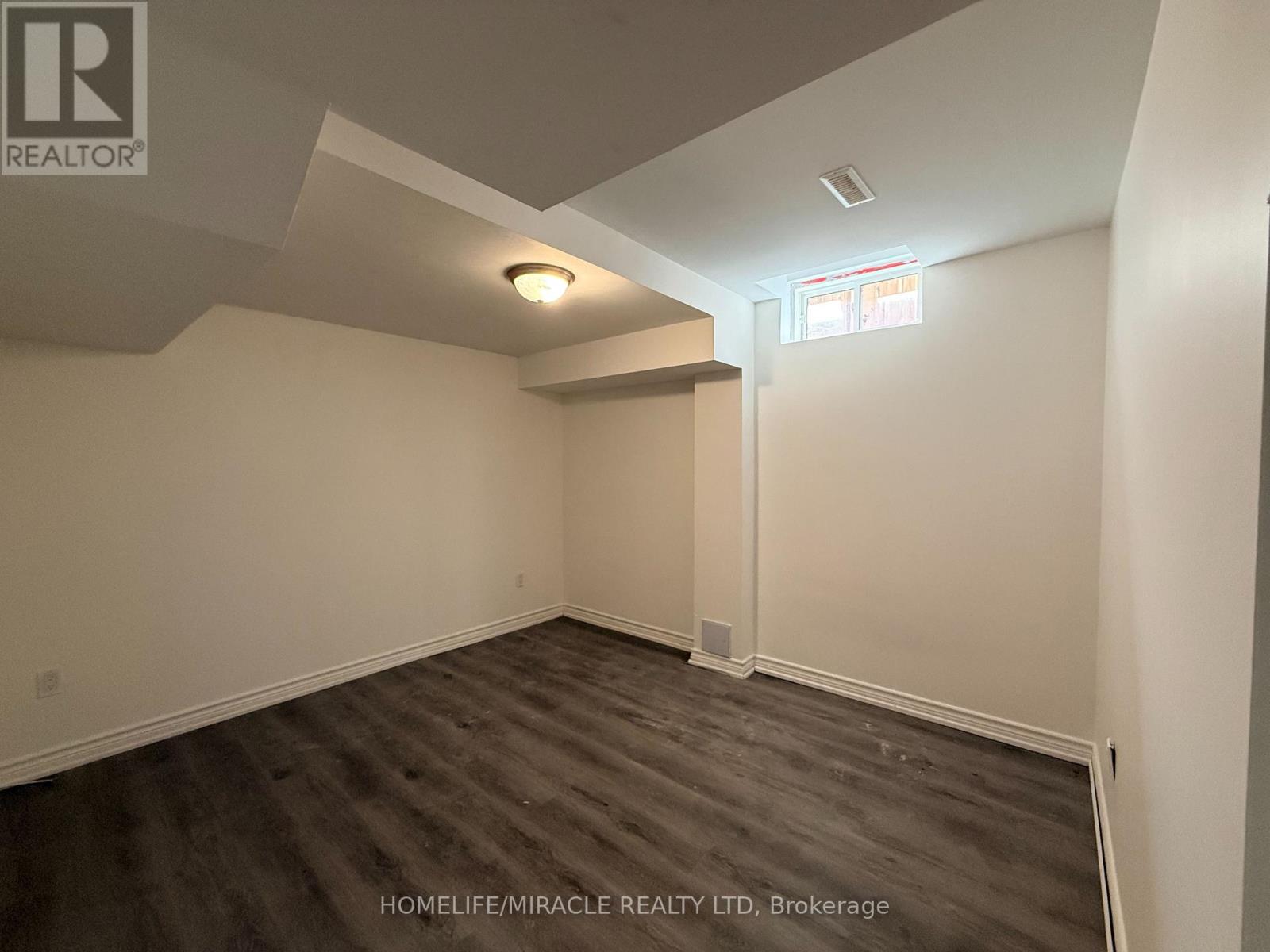 166 CROMBIE STREET - 31