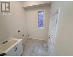 Bathroom - 166 Crombie Street, Clarington, ON L1C4A6 Photo 7