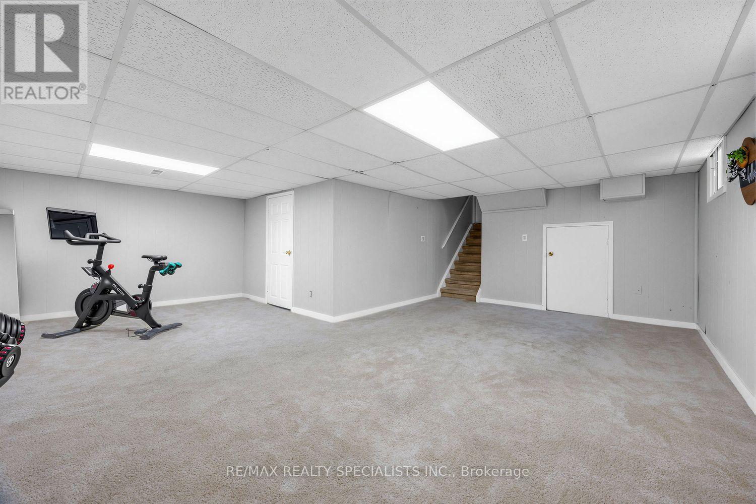 16 LANGEVIN CRESCENT - Image 29