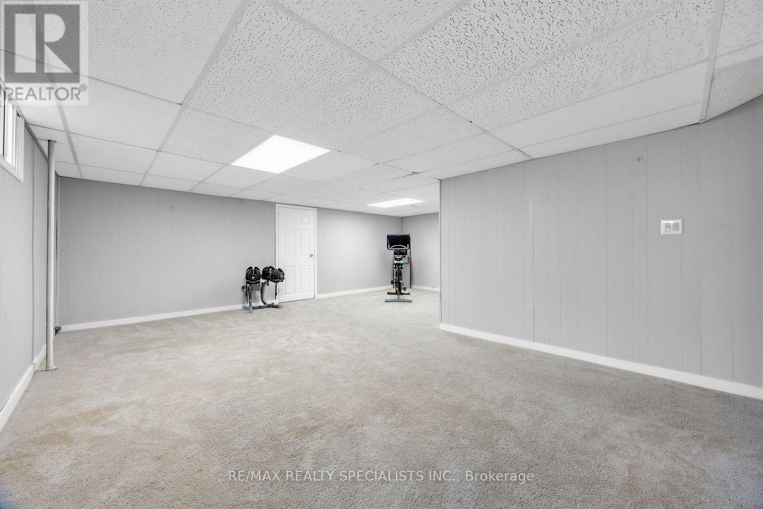 16 LANGEVIN CRESCENT - Image 31