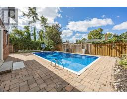 16 Langevin Crescent, Toronto, ON M1C2B6 Photo 34