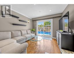 Kitchen - 16 Langevin Crescent, Toronto, ON M1C2B6 Photo 8