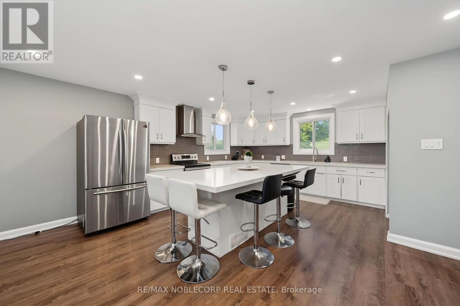 166 Collings Avenue, Bradford West Gwillimbury photo 7