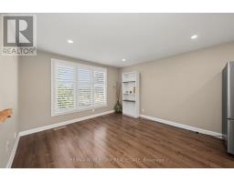 166 Collings Avenue, Bradford West Gwillimbury, ON L3Z1W1 Photo 8