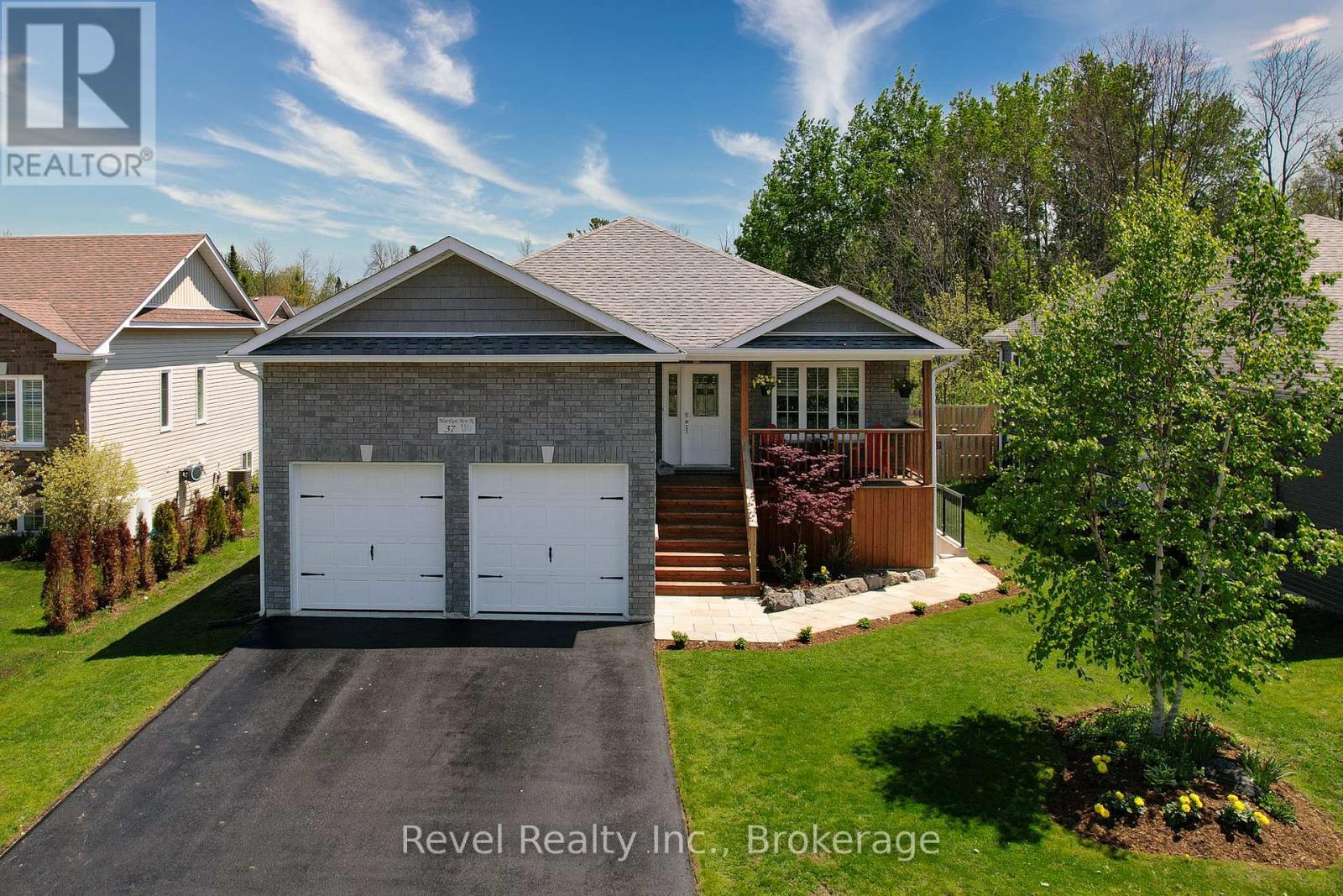 Property for sale at 37 MARILYN AVENUE N