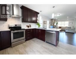 Living room - 37 Marilyn Avenue N, Wasaga Beach, ON L9Z2Y5 Photo 7