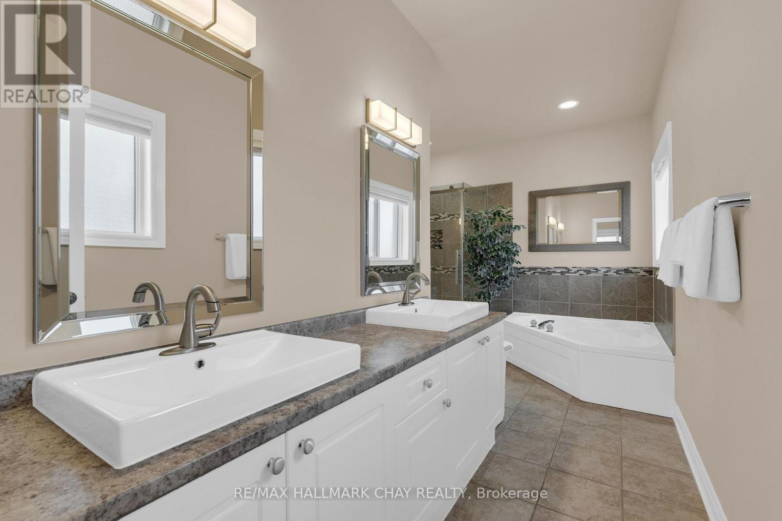 53 BROOKFIELD CRESCENT - 13