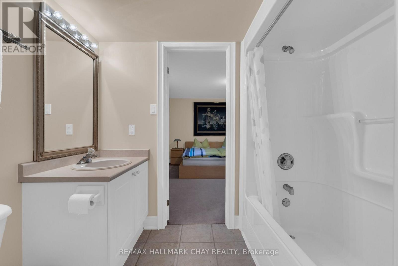 53 BROOKFIELD CRESCENT - 26