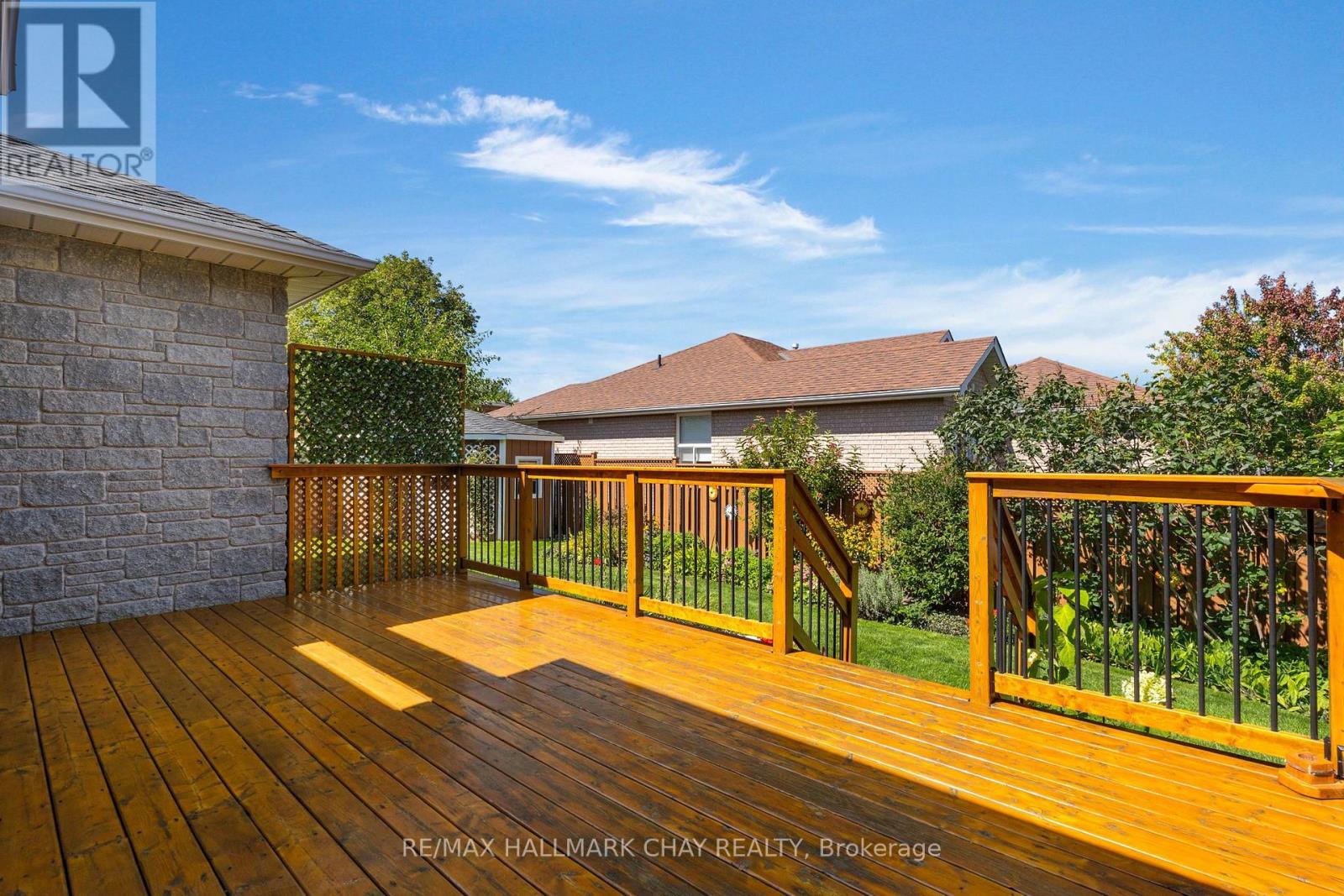 53 BROOKFIELD CRESCENT - 32