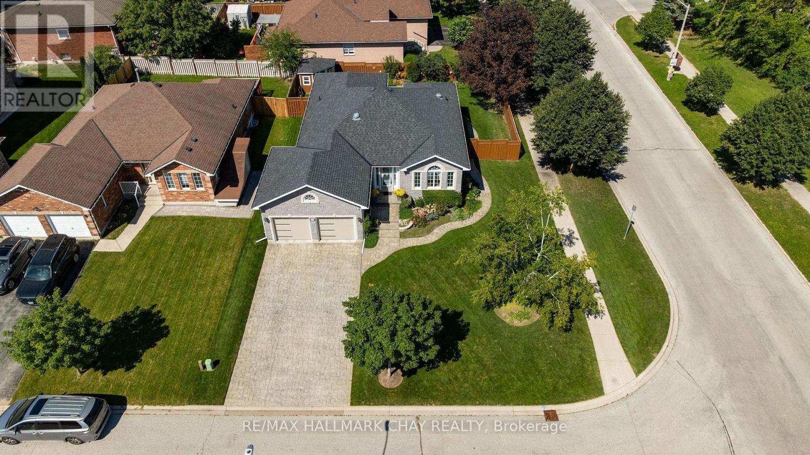 53 BROOKFIELD CRESCENT - 37