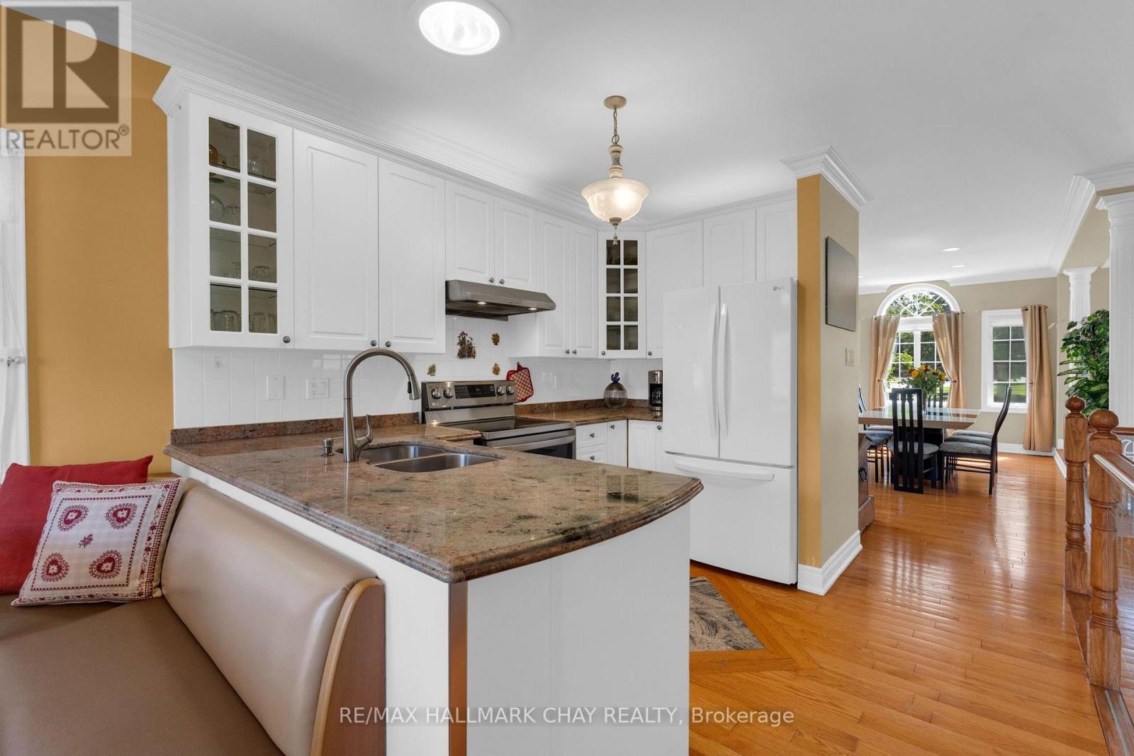 53 BROOKFIELD CRESCENT - 8