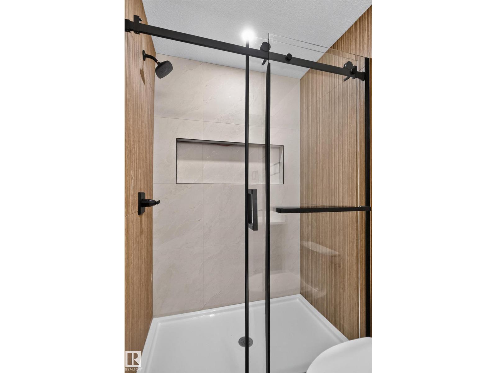 18707 130 ST NW - Image 28