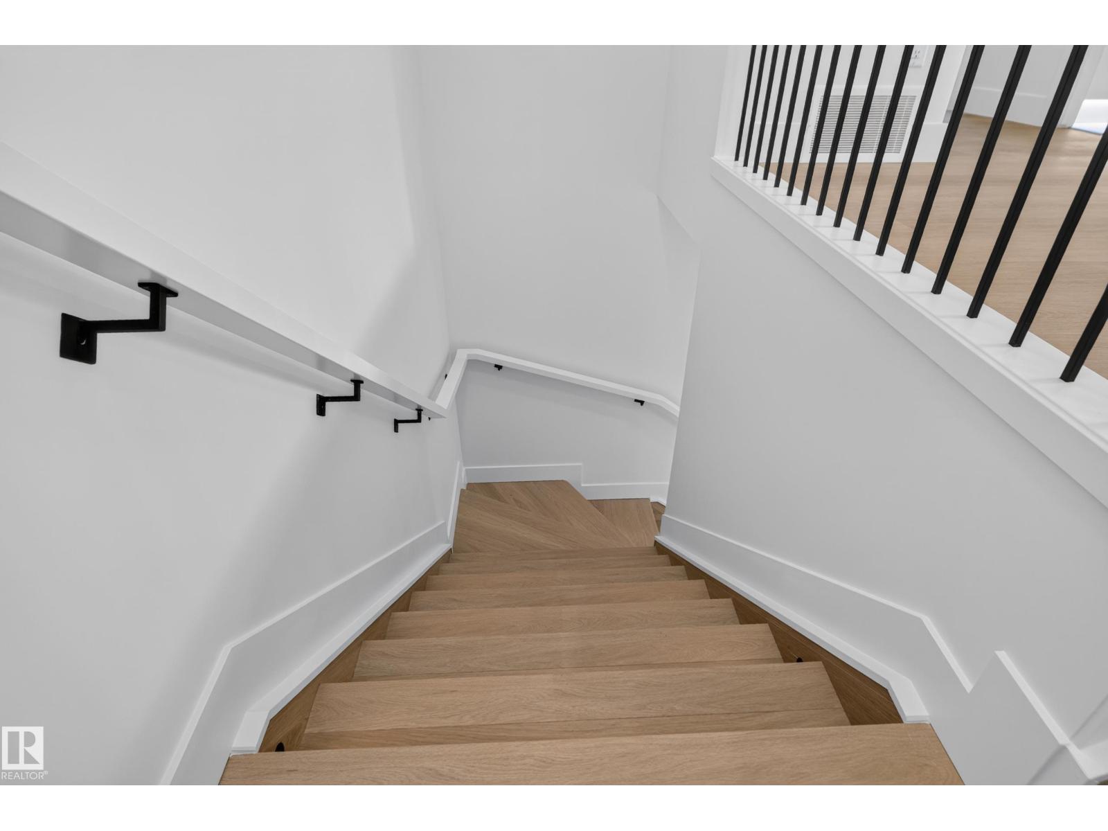 18707 130 ST NW - 36
