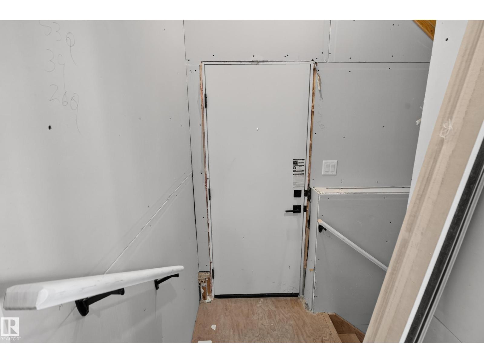 18707 130 ST NW - Image 38