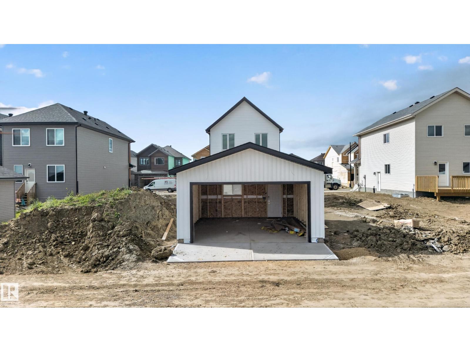 18707 130 ST NW - 4