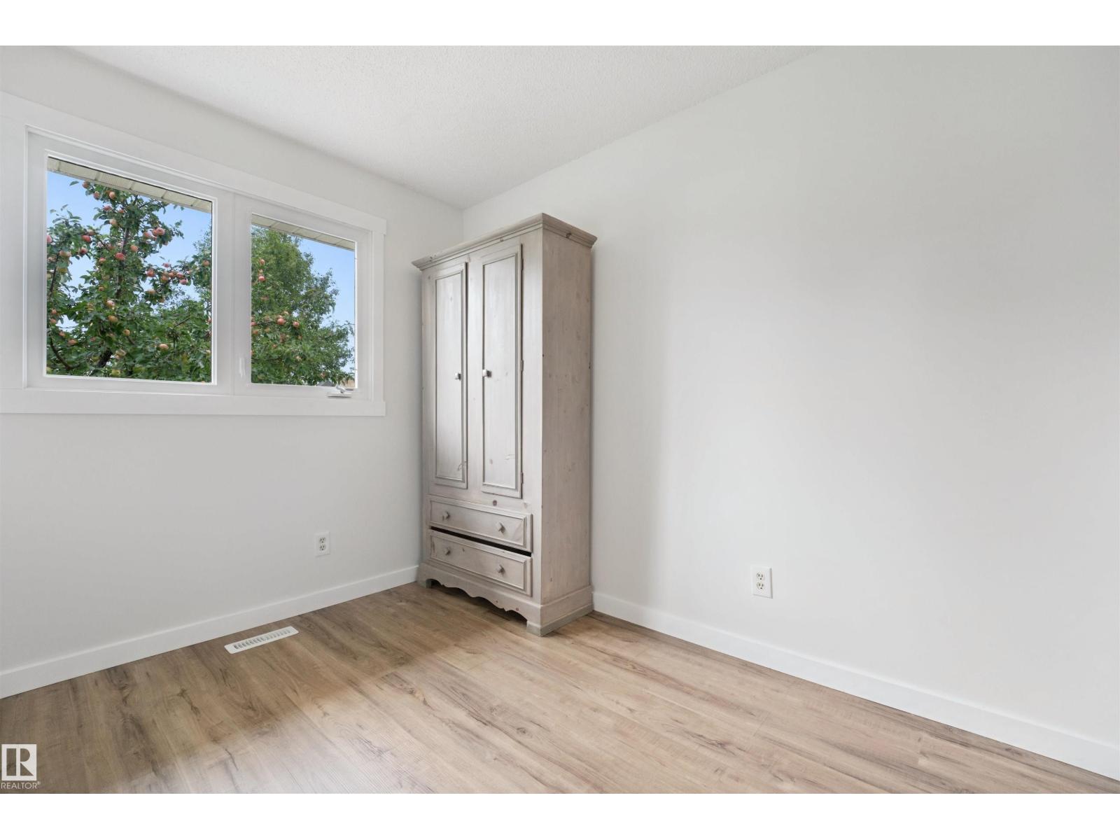 4204 40A ST - 21
