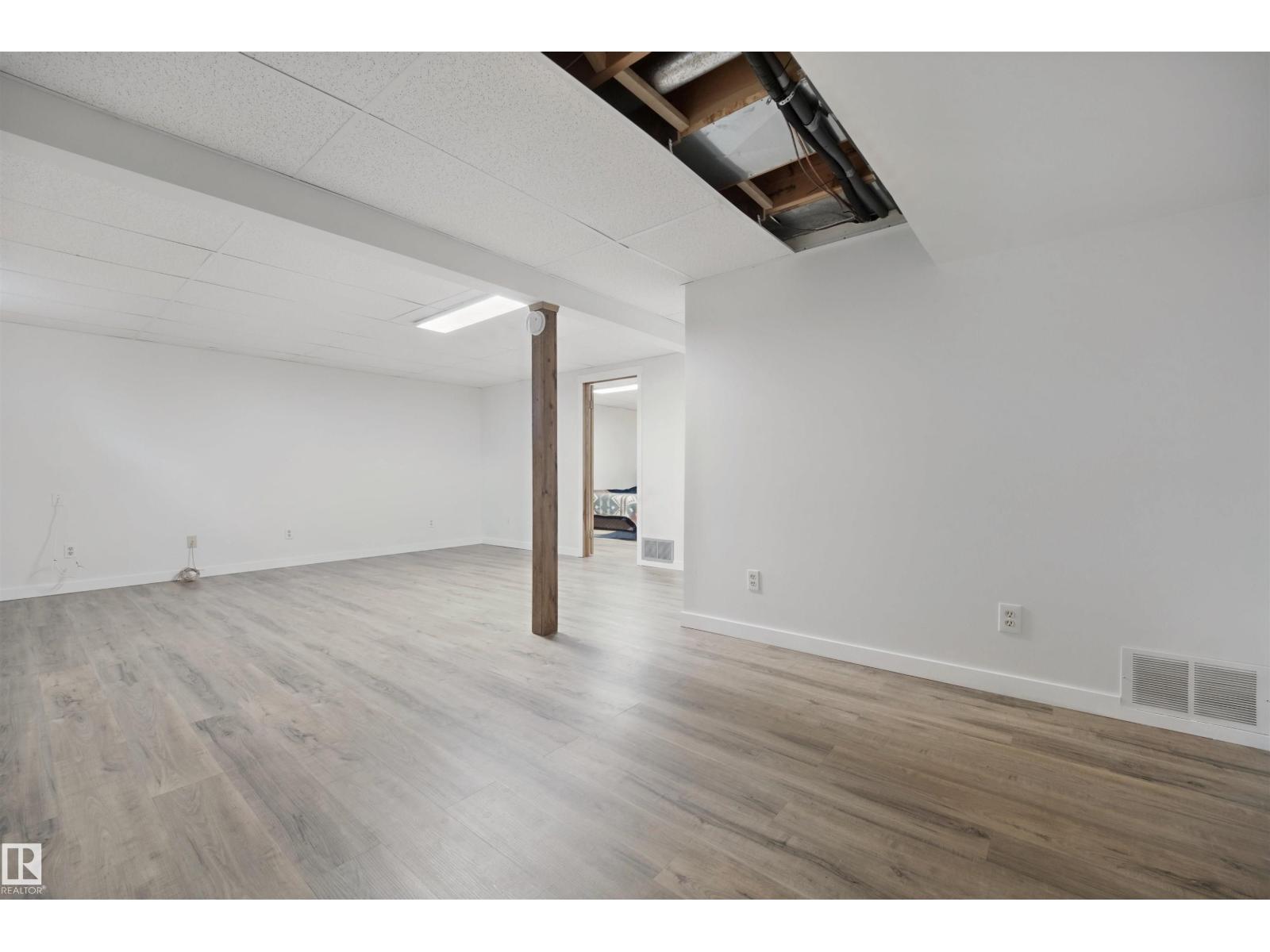 4204 40A ST - Image 24